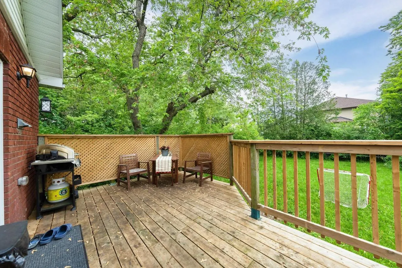 Alloggio in famiglia Appartamento Close To Mall With Private Toilet, Free Wi-Fi And Parking Toronto